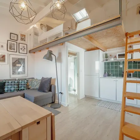 Mezzanine Stylish Apartments By Vacationy-3