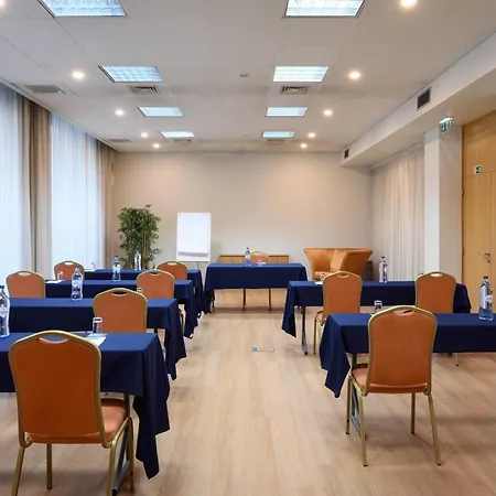 Tryp By Wyndham Porto Centro Hotel-3