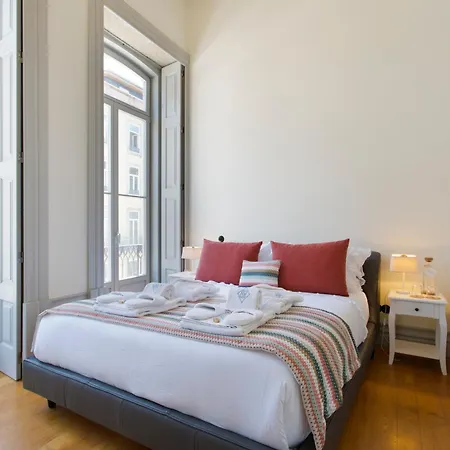Boutique Rentals - Toledos One & Only Apt In Historical Center Of Porto-2