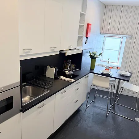 Ribeira Cinema Apartments-3