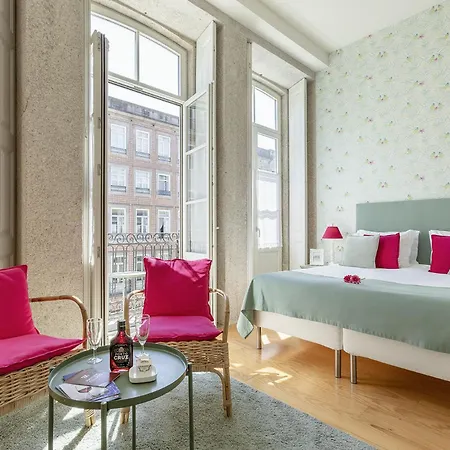Charming Balcony Apartment In Historic Ribeira - Inside Porto Apartments "Mouzinho"-2