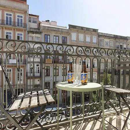 Charming Balcony Apartment In Historic Ribeira - Inside Porto Apartments "Mouzinho"-3