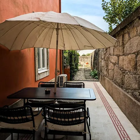Liiiving In Porto | Central Garden Flat-3
