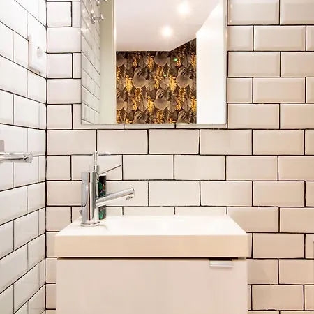 Alto Da Lapa House W Parking By Lovelystay-3
