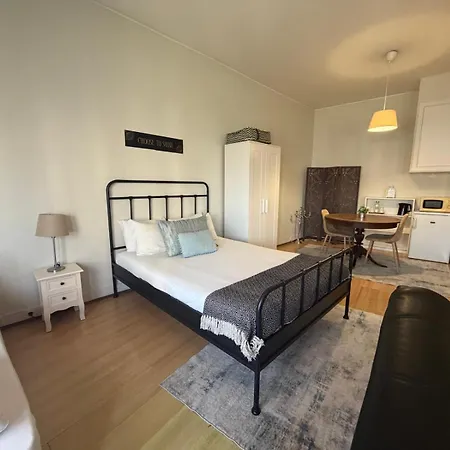 Oporto Trindade Residence-3