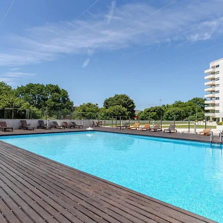 Deluxe Condominium With Ocean View-3