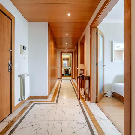 Deluxe Condominium With Ocean View-2