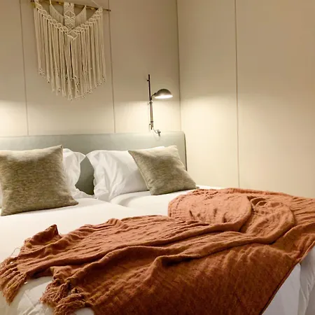 Oporto Serviced Apartments - Miragaia-3