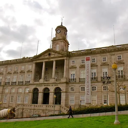 Low Cost Tourist Apartments - Palacio Da Bolsa-3