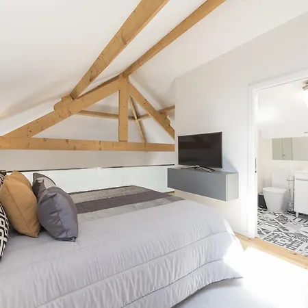 Lovelystay-Modern Loft City Center-2