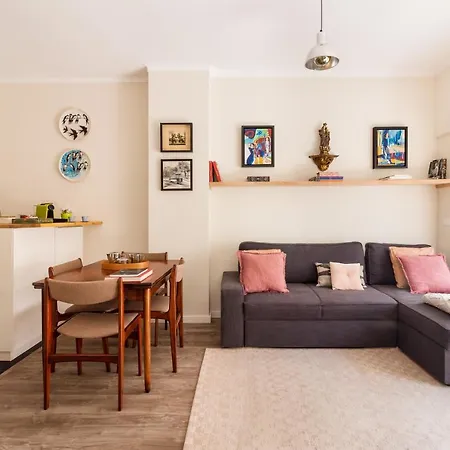 Exquisite Retreat In A Traditional Area Of Porto-3