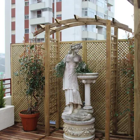Apartment Garden Music-3