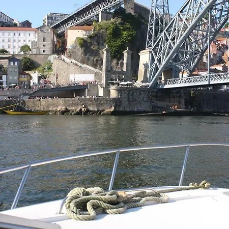 Cozy Flat Porto Downtown With Balcony By Timeless Vacations-3