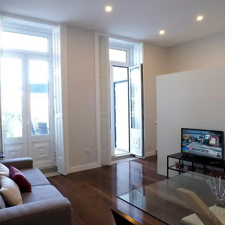 Cool Terrace Apartment-2