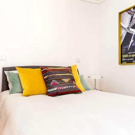 Artsy Retreat In The Heart Of Porto-3