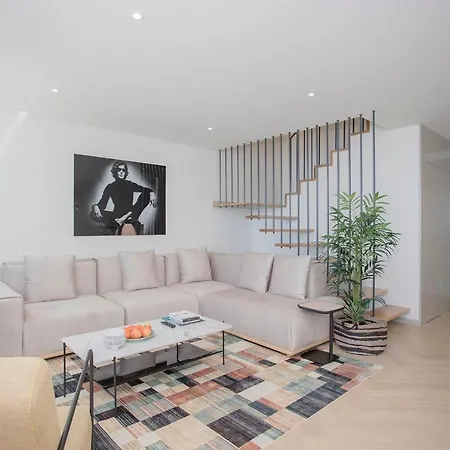 Liiiving In Porto - Luxury Beachfront Apartments-2