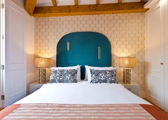Boutique Rentals-The Alma Apt W/ Balcony Porto