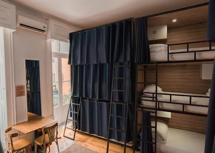 Rosalma Hostel OOporto